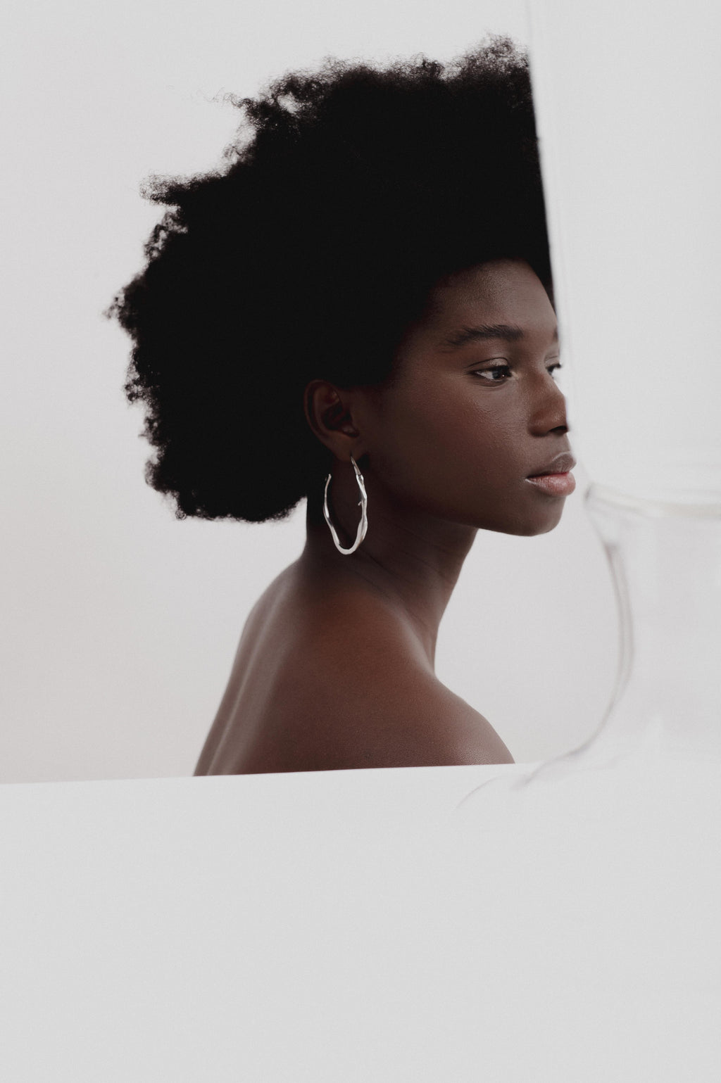 Mulher-Cobra Gold-Plated Hoops